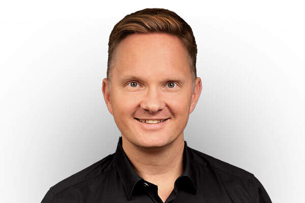 Björn Momsen, Managing Director, Finance, DRACOON Björn Momsen, Managing Director, Finance, DRACOON